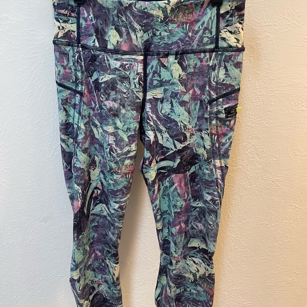 Lululemon cropped leggings